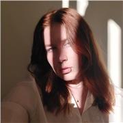 Profesora de inglés, ruso y español para los extranjeros con mas de 4 años de experiencia de clases particulares y en pequeños grupos para todas las edades.